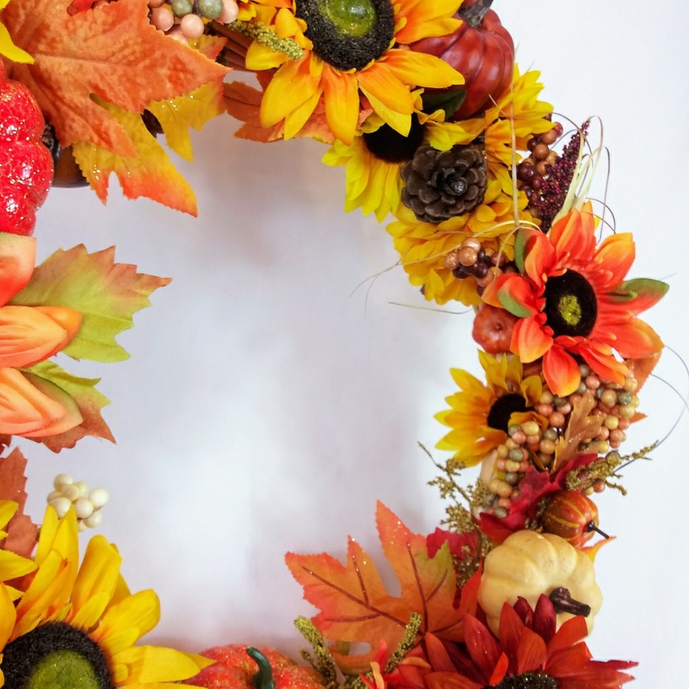 ❗SOLD❗Fabulous Fall Wreath🍁 - Picture 4 of 7